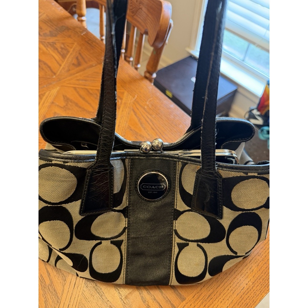 Coach Signature Kiss Lock Center Satchel Bag E1093-F13533 - Picture 14 of 16